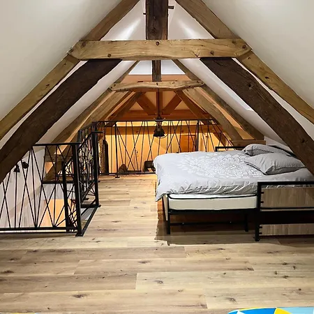 2 De L Etre Aux Rues