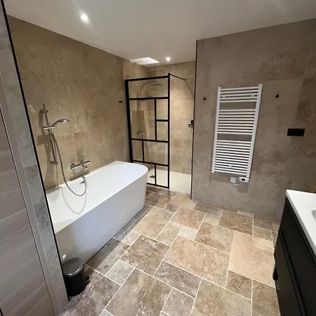 Holiday home L Etre Aux Rues