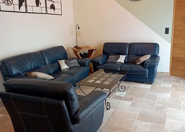 2 De L Etre Aux Rues